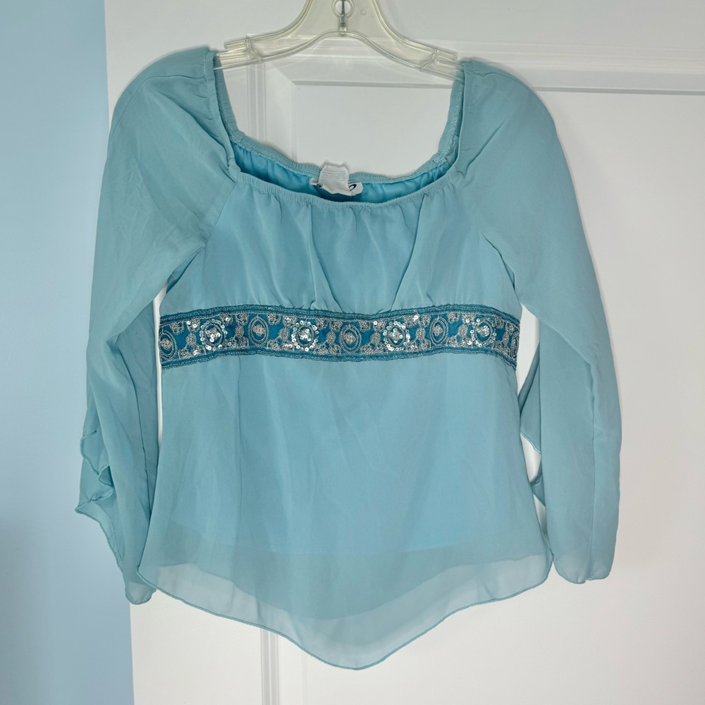🍓6/$15🍓 Girls Flowy Sleeve Sequined Blue Top